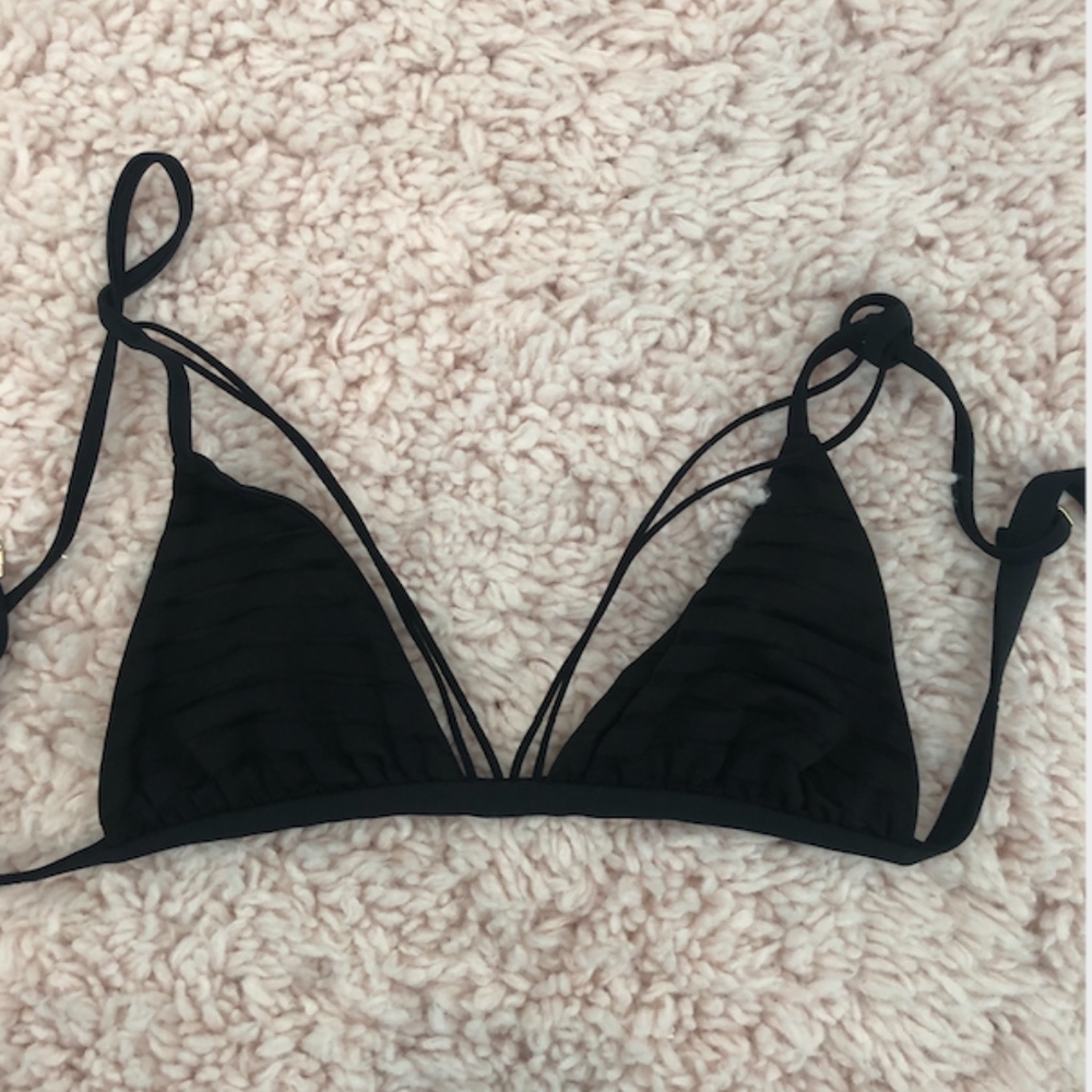 Beach Riot bikini top - Picture 2 of 3